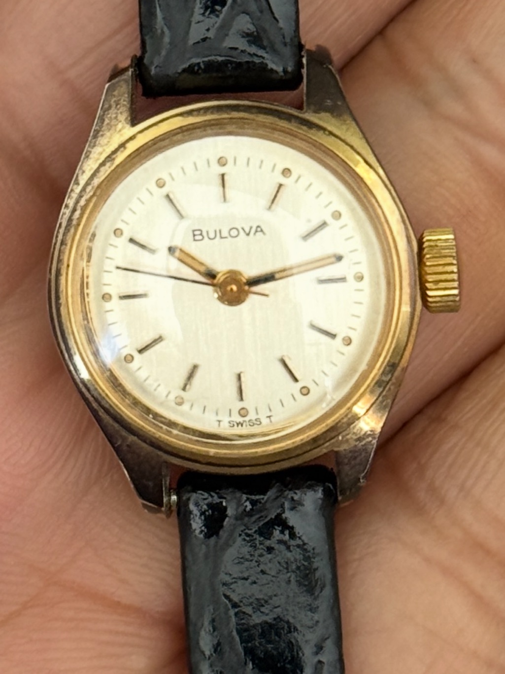Bulova Ladies Wristwatch Gold Tone White Dial Hand Wind Antique Vintage